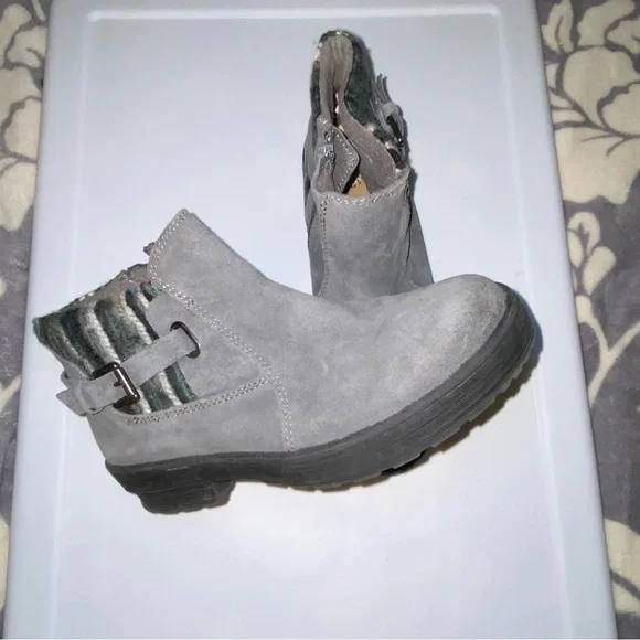 Earth Origins cozy ankle boots - Picture 2 of 4